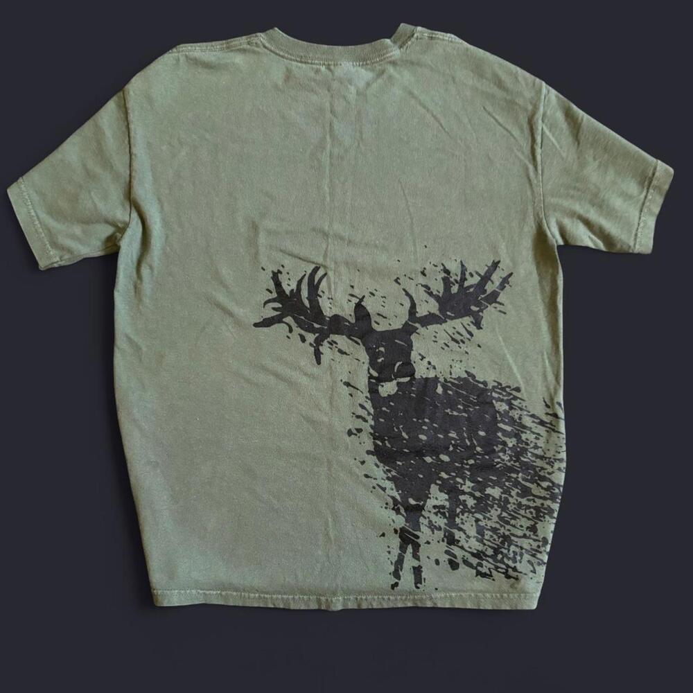 Green Deer Print T shirt .